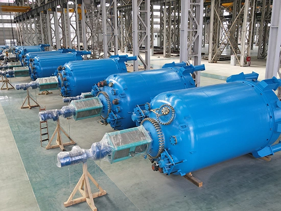 Reaktor Berlapis Kaca, Tipe Tertutup