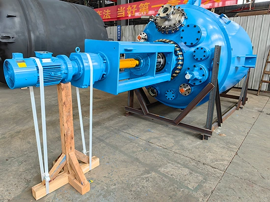 Reaktor Berlapis Kaca, Tipe Tertutup