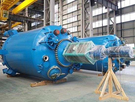 Reaktor Berlapis Kaca, Tipe Tertutup