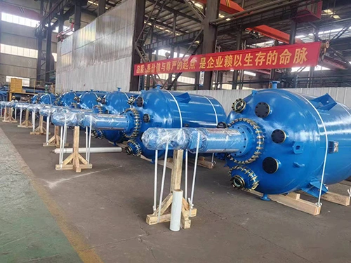 Reaktor Berlapis Kaca, Tipe Tertutup