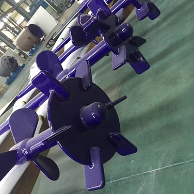 Agitator berlapis kaca tipe turbin