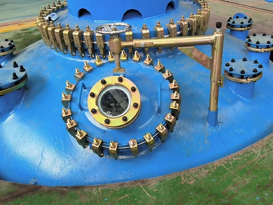 Penutup Manhole Berlapis Kaca