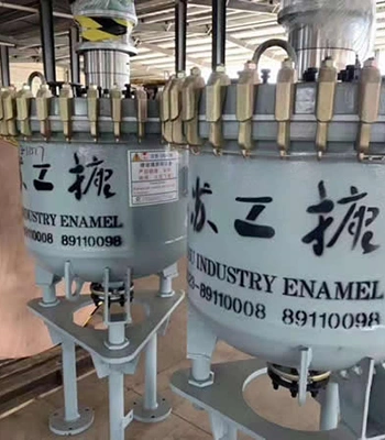 Reaktor berlapis kaca dengan penutup datar