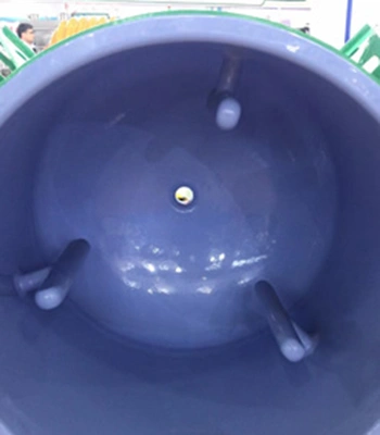 Badan tangki dengan las bilah baffle