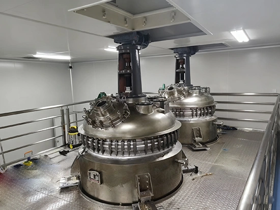 Reaktor berlapis kaca berkapasitas 8.000 L berpelapis stainless steel