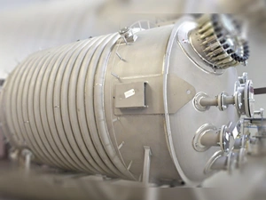 Reaktor Berjaket Setengah Pipa (Titanium)