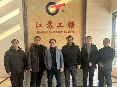 Diskusi teknis dengan pelanggan Swiss